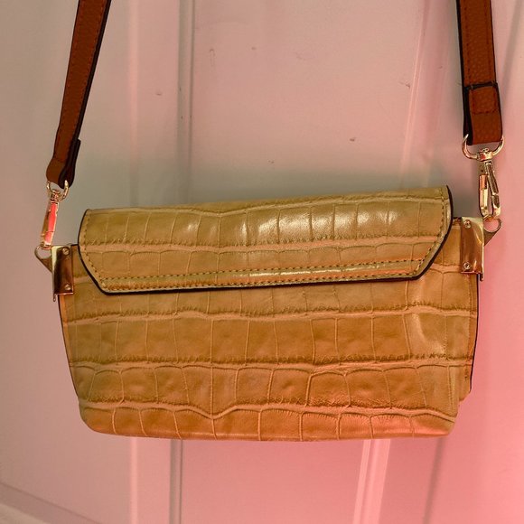 Klutch Sightseer Crossbody Purse Bag Yellow Gold color with croc pattern 9" x 5" - Picture 5 of 9